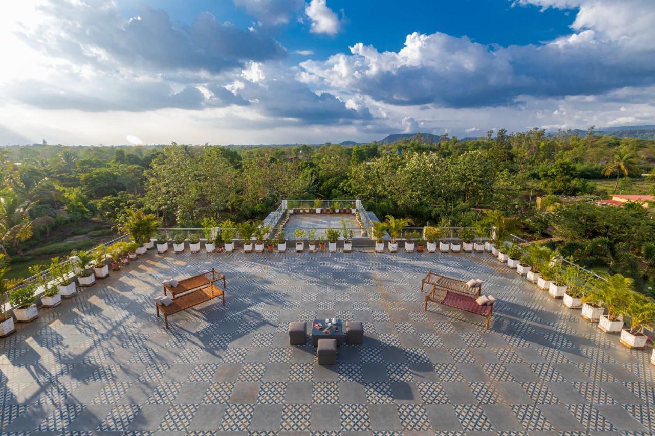 Chinchavli Saffronstays Odyssey, Karjat - 10 Acres Pet-Friendly Estate With Swimming Pool المظهر الخارجي الصورة