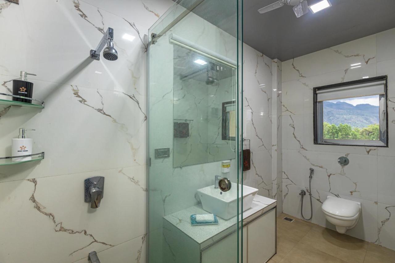 Chinchavli Saffronstays Odyssey, Karjat - 10 Acres Pet-Friendly Estate With Swimming Pool المظهر الخارجي الصورة
