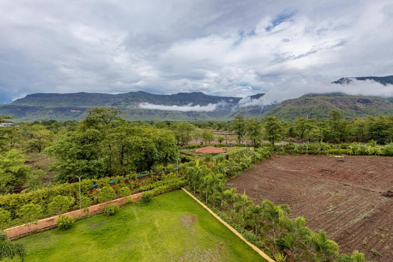 Chinchavli Saffronstays Odyssey, Karjat - 10 Acres Pet-Friendly Estate With Swimming Pool المظهر الخارجي الصورة