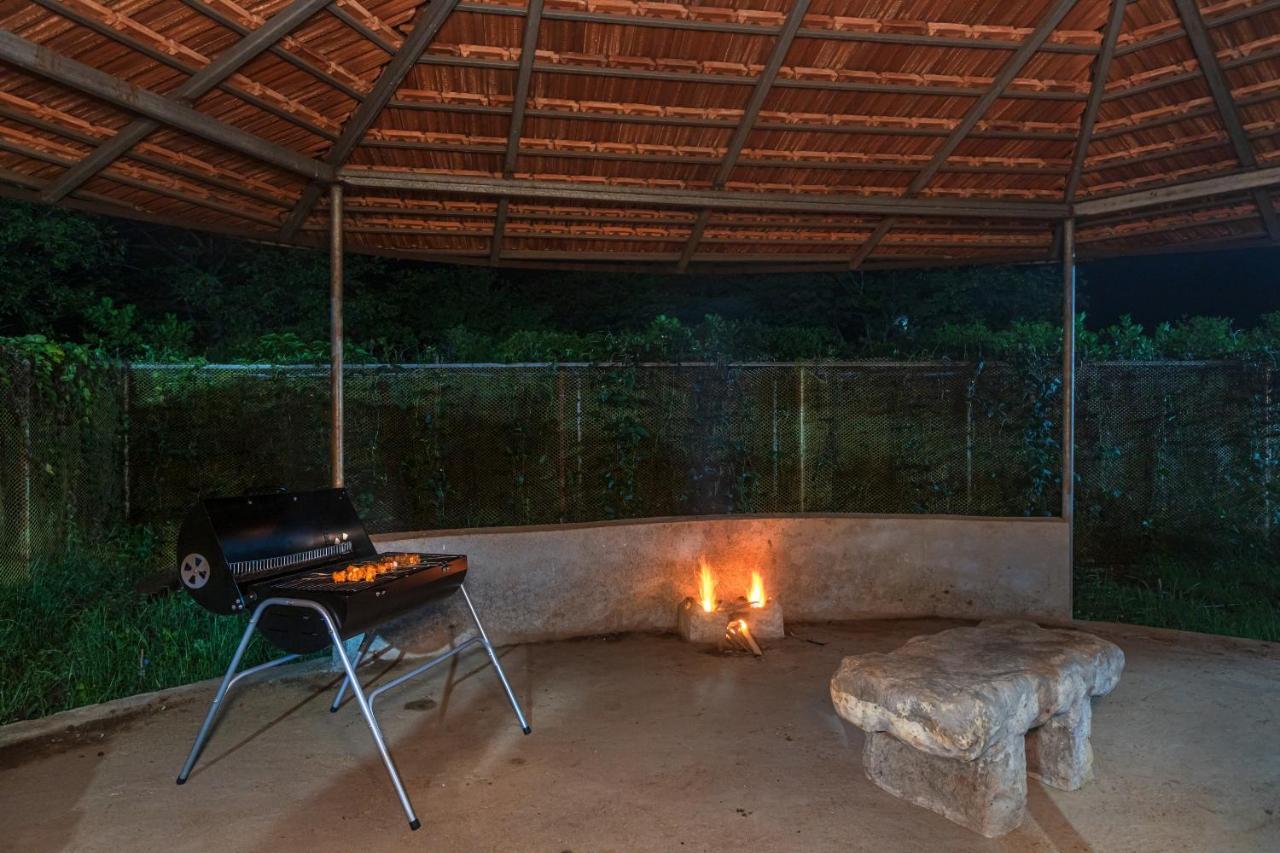 Chinchavli Saffronstays Odyssey, Karjat - 10 Acres Pet-Friendly Estate With Swimming Pool المظهر الخارجي الصورة